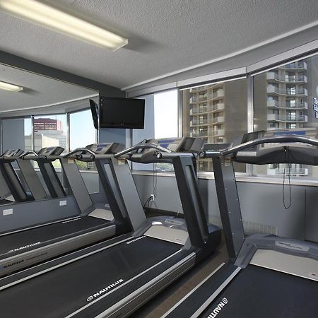 Chateau Lacombe Hotel Edmonton Esterno foto