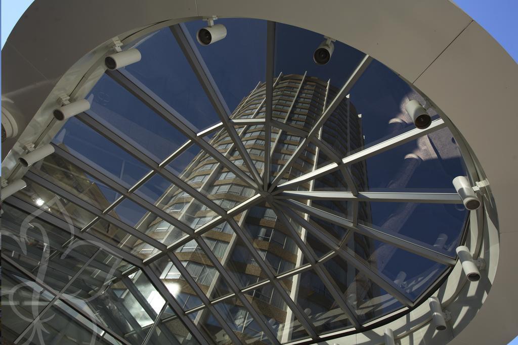 Chateau Lacombe Hotel Edmonton Esterno foto